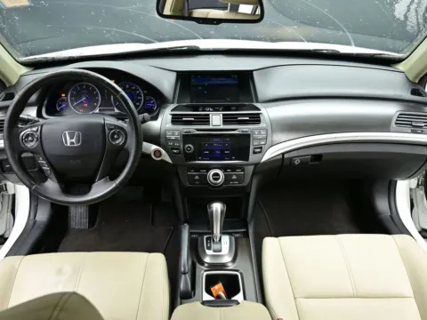 Photos of 2013 Honda Crosstour EX-L for sale in Terre Haute, IN at Dorsett Nissan