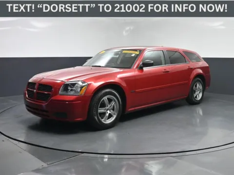 Red 2005 Dodge Magnum SE for sale in Terre Haute, IN