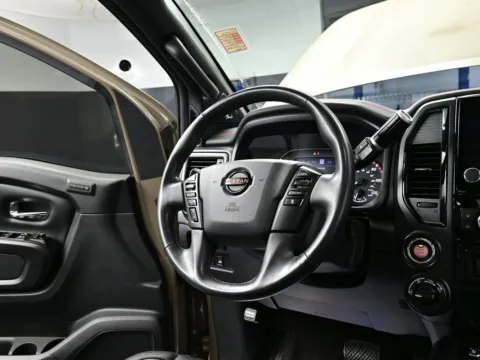 More photos of 2021 Nissan Titan PRO-4X at Dorsett Nissan, IN