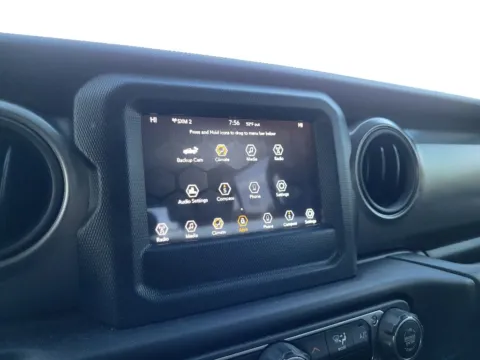 More photos of 2023 Jeep Gladiator Sport S at Dorsett Nissan, IN