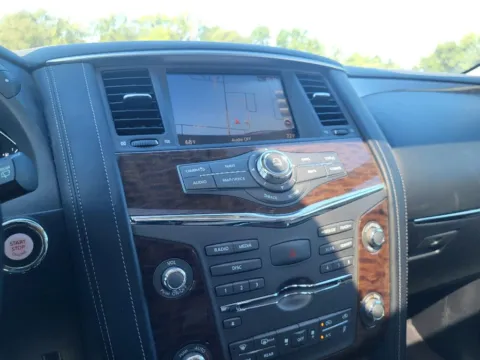 More photos of 2019 Nissan Armada SL at Dorsett Nissan, IN