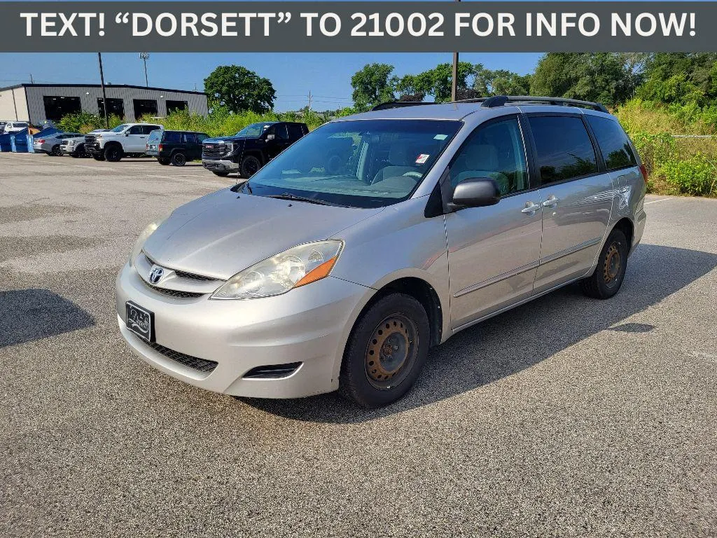 Silver 2007 Toyota Sienna LE for sale in Terre Haute, IN