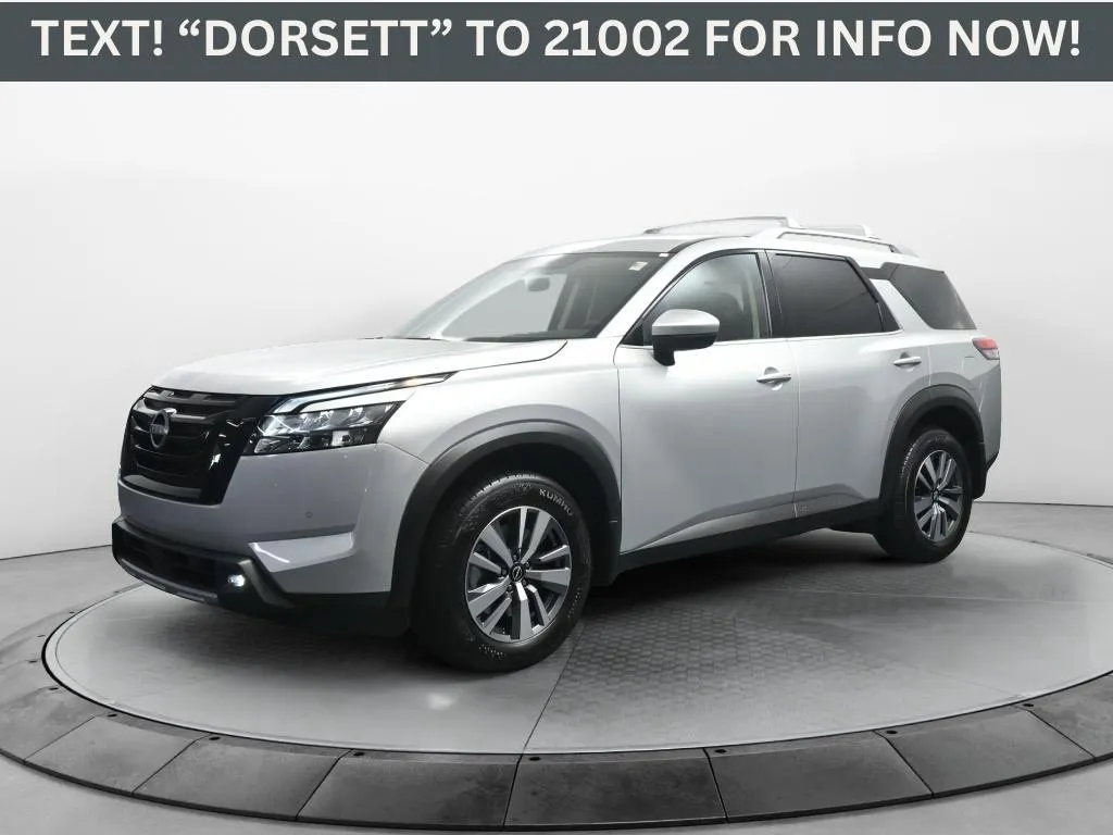 2025 Nissan Pathfinder SL
