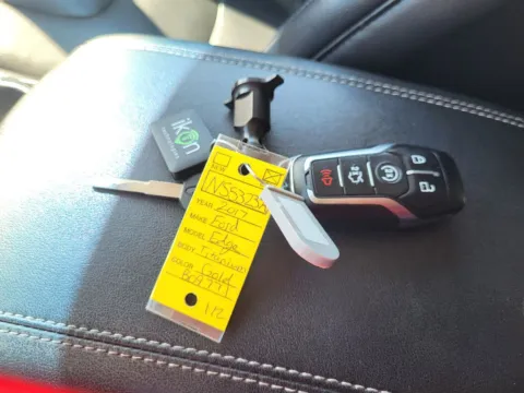 Photos of 2017 Ford Edge Titanium for sale in Terre Haute, IN at Dorsett Nissan