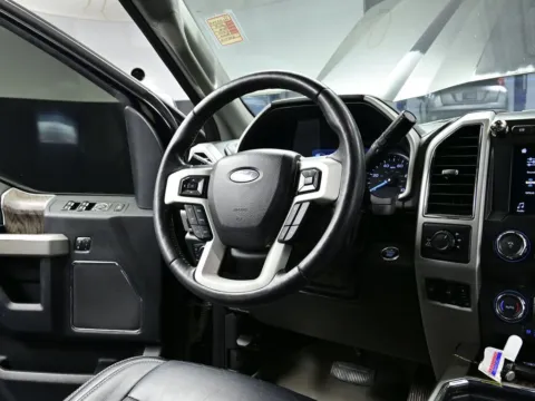 More photos of 2019 Ford F-350 Super Duty LARIAT at Dorsett Nissan, IN
