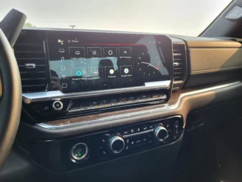 More photos of 2023 GMC Sierra 1500 SLE at Dorsett Nissan, IN