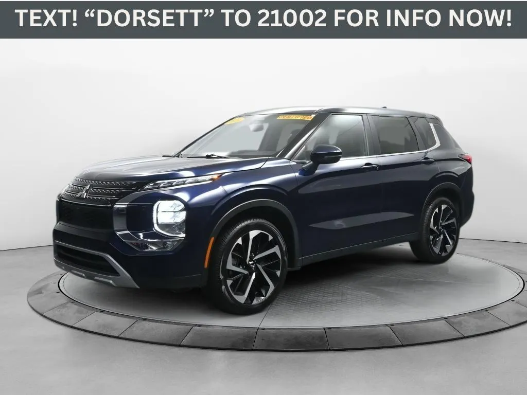 2024 Mitsubishi Outlander SE Black Edition w/Pano Roof