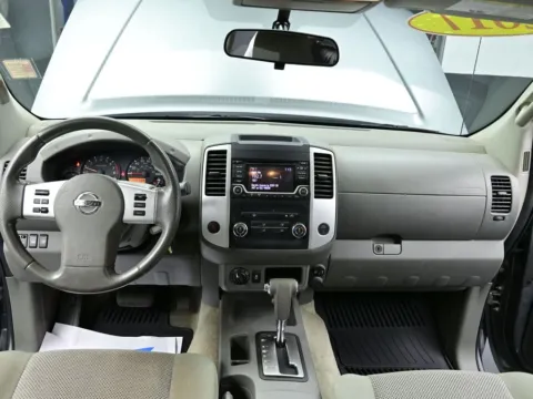 Photos of 2017 Nissan Frontier SV V6 for sale in Terre Haute, IN at Dorsett Nissan