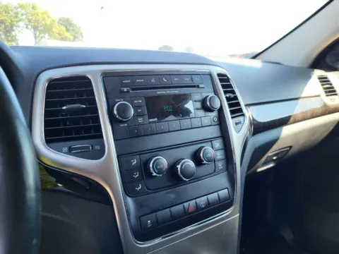 More photos of 2013 Jeep Grand Cherokee Laredo at Dorsett Nissan, IN