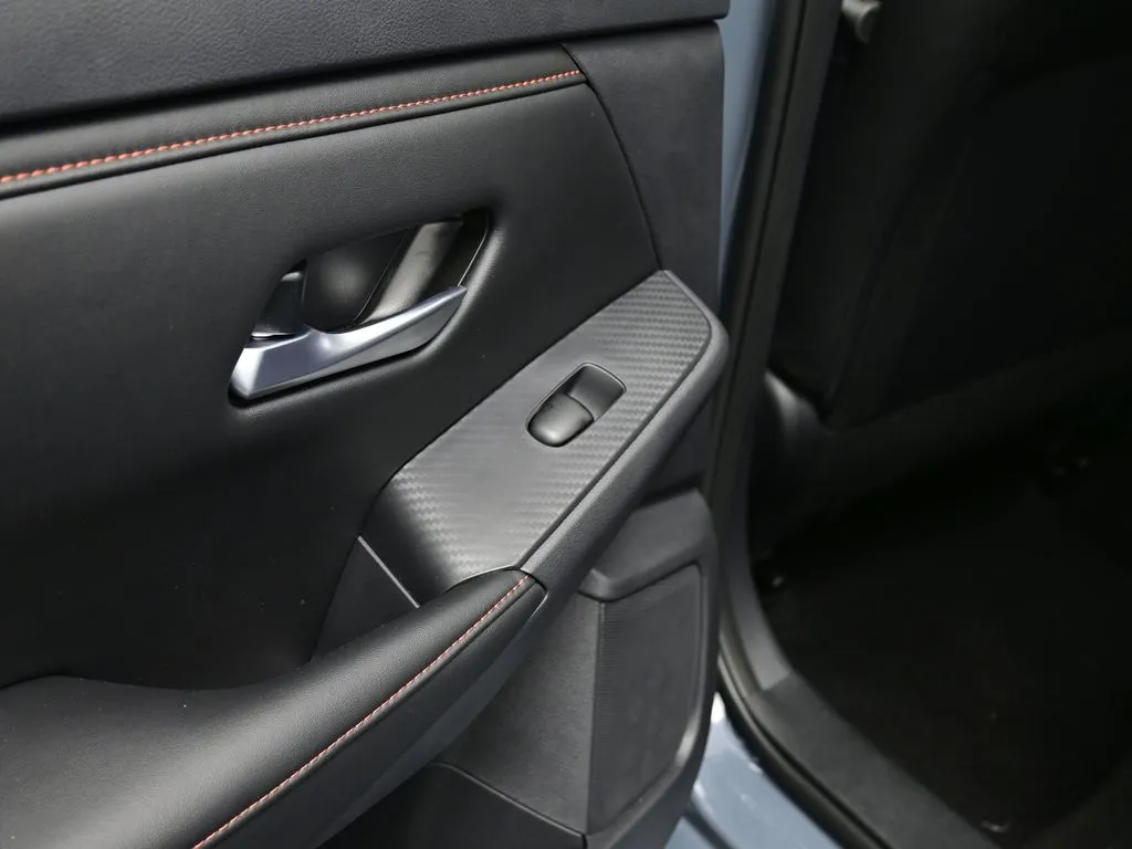 2025 Nissan Sentra SR - Photo 18