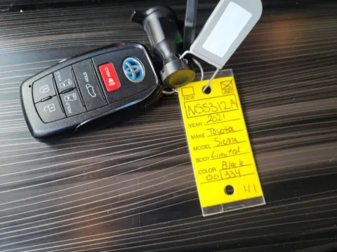 Photos of 2021 Toyota Sienna Limited for sale in Terre Haute, IN at Dorsett Nissan