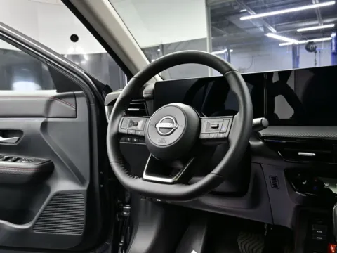 More photos of 2026 Nissan Kicks SR at Dorsett Nissan, IN