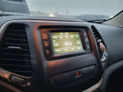More photos of 2014 Jeep Cherokee Latitude at Dorsett Nissan, IN