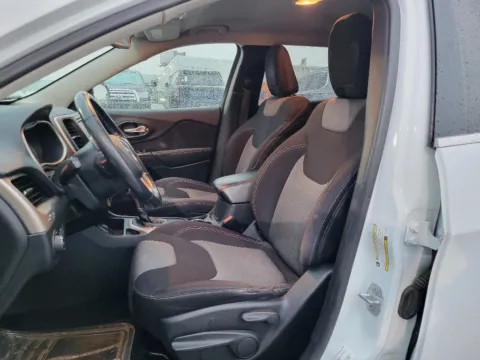 More photos of 2014 Jeep Cherokee Latitude at Dorsett Nissan, IN