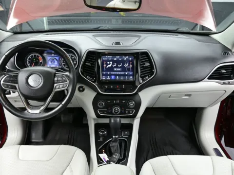 Photos of 2021 Jeep Cherokee Limited for sale in Terre Haute, IN at Dorsett Nissan