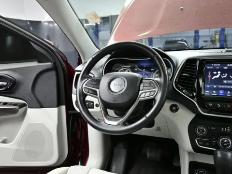 More photos of 2021 Jeep Cherokee Limited at Dorsett Nissan, IN