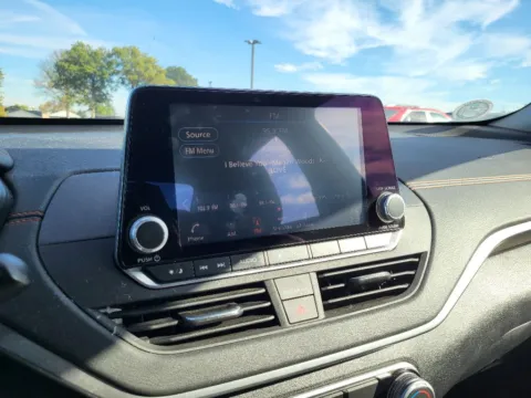 More photos of 2021 Nissan Altima 2.5 SR at Dorsett Nissan, IN
