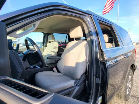Photos of 2020 Ford Expedition XL for sale in Terre Haute, IN at Dorsett Nissan