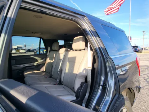 More photos of 2020 Ford Expedition XL at Dorsett Nissan, IN
