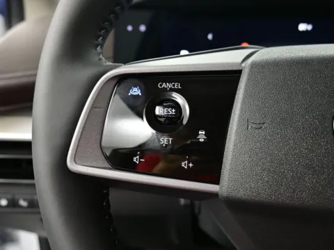 More photos of 2026 Nissan Murano Platinum at Dorsett Nissan, IN