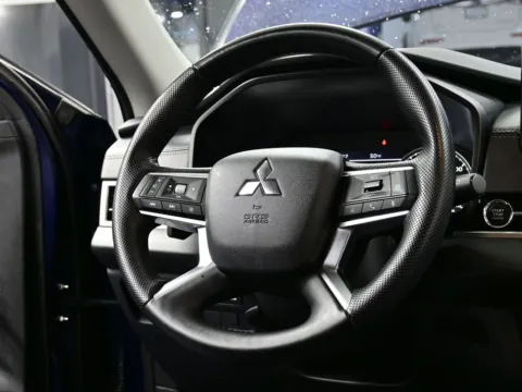 More photos of 2024 Mitsubishi Outlander SE at Dorsett Nissan, IN