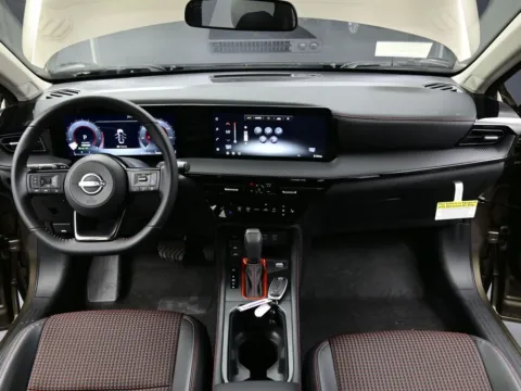 Photos of 2026 Nissan Kicks SR for sale in Terre Haute, IN at Dorsett Nissan