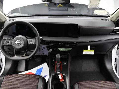 Photos of 2026 Nissan Kicks SR for sale in Terre Haute, IN at Dorsett Nissan