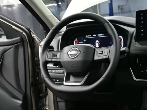 More photos of 2026 Nissan Rogue Platinum at Dorsett Nissan, IN