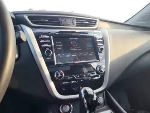 More photos of 2021 Nissan Murano Platinum at Dorsett Nissan, IN