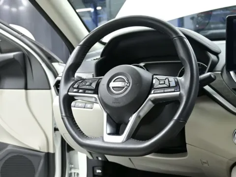 More photos of 2024 Nissan Altima 2.5 SV at Dorsett Nissan, IN