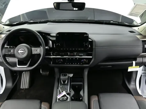 Photos of 2025 Nissan Pathfinder Platinum for sale in Terre Haute, IN at Dorsett Nissan