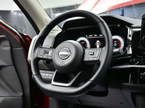 More photos of 2025 Nissan Pathfinder Platinum at Dorsett Nissan, IN