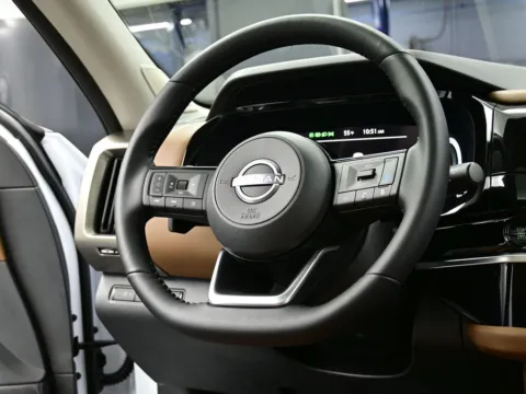 More photos of 2025 Nissan Pathfinder Platinum at Dorsett Nissan, IN