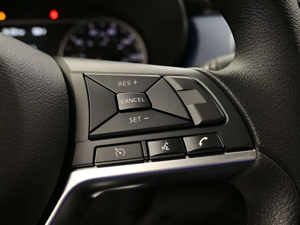 2025 Nissan Versa Sedan SV - Photo 4