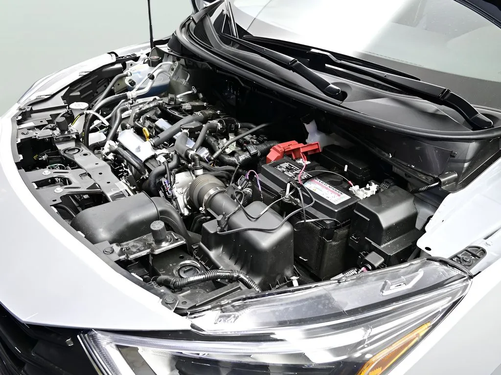 2025 Nissan Versa Sedan SV - Photo 21