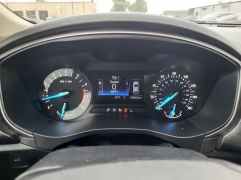 More photos of 2017 Ford Fusion SE at Dorsett Nissan, IN