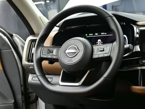 More photos of 2025 Nissan Pathfinder Platinum at Dorsett Nissan, IN