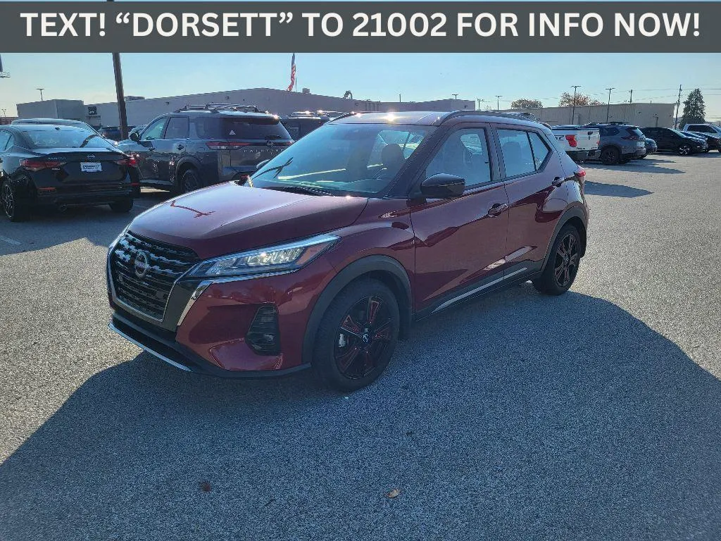 2022 Nissan Kicks SR