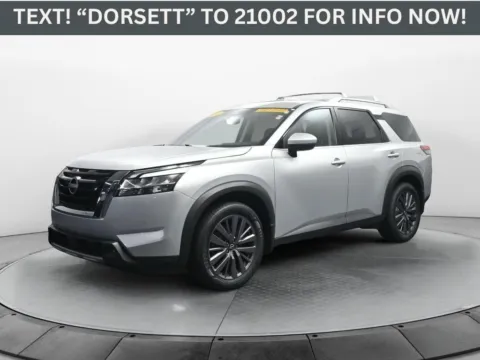 Silver 2023 Nissan Pathfinder SL for sale in Terre Haute, IN