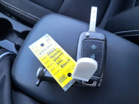 Photos of 2020 Hyundai Venue SEL for sale in Terre Haute, IN at Dorsett Nissan