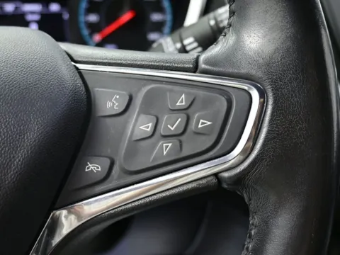 More photos of 2018 Chevrolet Equinox LT at Dorsett Nissan, IN