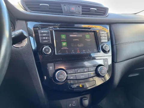 More photos of 2018 Nissan Rogue SL at Dorsett Nissan, IN