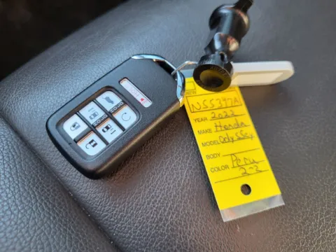 Photos of 2022 Honda Odyssey Touring for sale in Terre Haute, IN at Dorsett Nissan