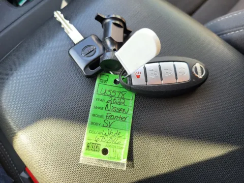 Photos of 2022 Nissan Frontier SV for sale in Terre Haute, IN at Dorsett Nissan