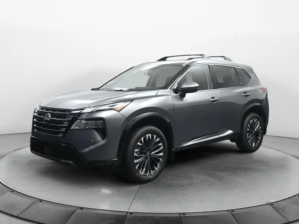2026 Nissan Rogue Platinum's photo