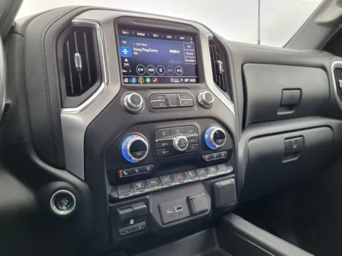 More photos of 2023 GMC Sierra 2500 SLT at Dorsett Nissan, IN
