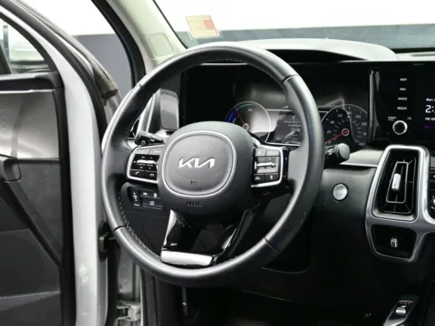 More photos of 2024 Kia Sorento Hybrid EX at Dorsett Nissan, IN
