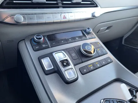 More photos of 2021 Hyundai Palisade Limited at Dorsett Mitsubishi, IN