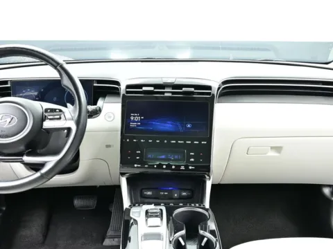 More photos of 2024 Hyundai Tucson Limited at Dorsett Mitsubishi, IN