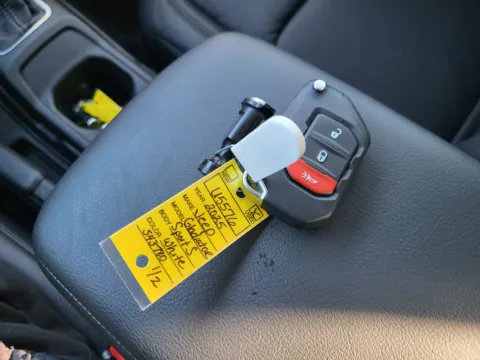 More photos of 2025 Jeep Gladiator Sport at Dorsett Mitsubishi, IN